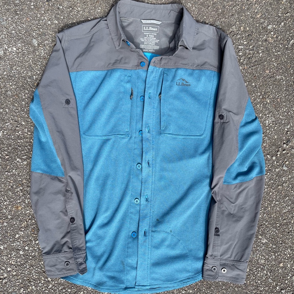 L.L. Bean Men's Blue and Gray Jacket shirt slightly fitted fishing Size Small